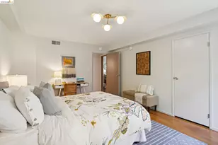 2324 Lakeshore Ave, Oakland, CA 94606 - Photo 49