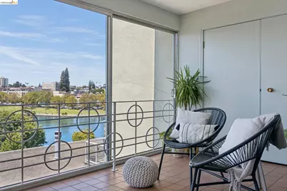 2324 Lakeshore Ave #6, Oakland, CA 94606 - Photo 21