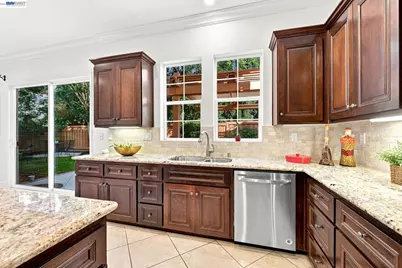 4568 Martin St, Union City, CA 94587 - Photo 13