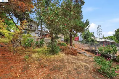 1210 Highland Blvd, Hayward, CA 94542 - Photo 47