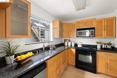 2614 Warring St #9, Berkeley, CA 94704 - Photo 7