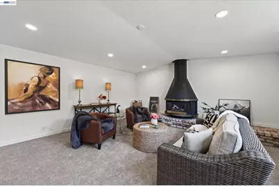 1787 Roxbury Dr, Concord, CA 94519 - Photo 21