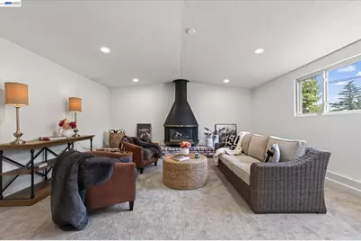 1787 Roxbury Dr, Concord, CA 94519 - Photo 19
