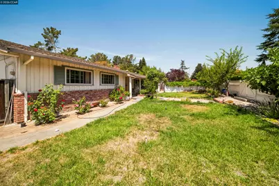 732 Moraga Rd, Moraga, CA 94556 - Photo 15