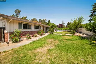 732 Moraga Rd, Moraga, CA 94556 - Photo 15