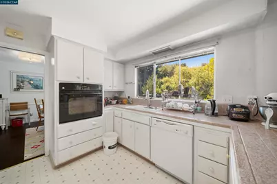 732 Moraga Rd, Moraga, CA 94556 - Photo 7