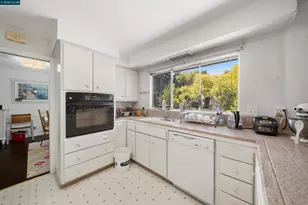 732 Moraga Rd, Moraga, CA 94556 - Photo 7