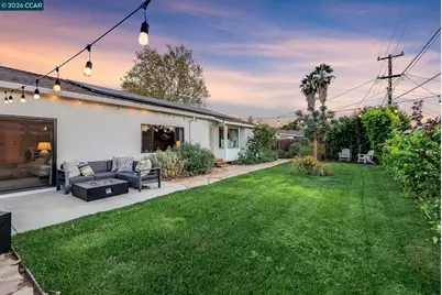 1739 Woodcrest Dr, Concord, CA 94521 - Photo 37