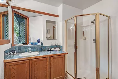 7360 Claremont Ave, Berkeley, CA 94705 - Photo 21
