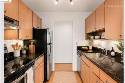 3 Commodore Dr #B153, Emeryville, CA 94608 - Photo 3