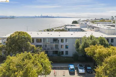 3 Commodore Dr #B153, Emeryville, CA 94608 - Photo 37