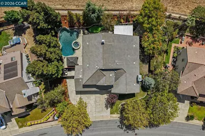 1116 Peacock Creek Dr, Clayton, CA 94517 - Photo 77