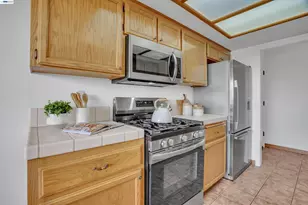 22012 Sevilla Rd, Hayward, CA 94541 - Photo 9
