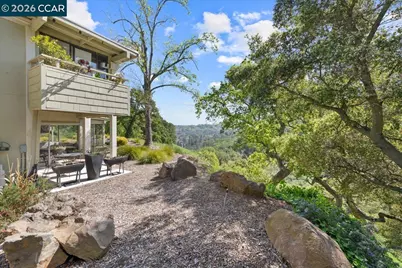 2100 Skycrest Dr #12, Walnut Creek, CA 94595 - Photo 39