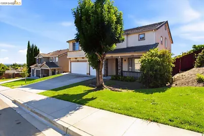 3915 Hummingbird Drive, Antioch, CA 94509 - Photo 5