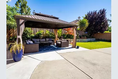 308 Arrowhead Way, Hayward, CA 94544 - Photo 37