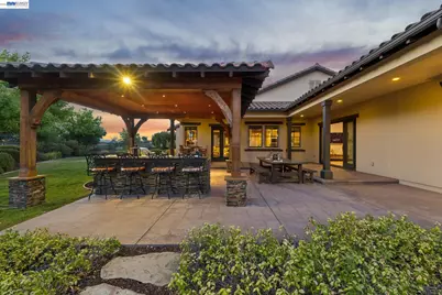 2402 Silver Oaks Ln, Pleasanton, CA 94566 - Photo 73