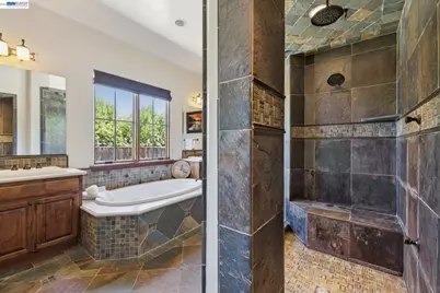 2402 Silver Oaks Ln, Pleasanton, CA 94566 - Photo 43