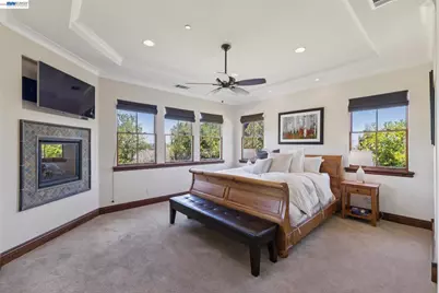 2402 Silver Oaks Ln, Pleasanton, CA 94566 - Photo 35