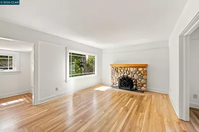 1455 McKendrie St, San Jose, CA 95126 - Photo 7