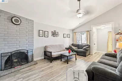 10997 Hirschfeld, Rancho Cordova, CA 95670 - Photo 7