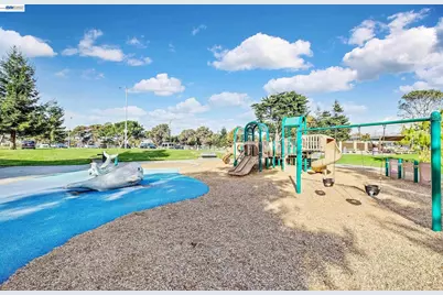 14009 Seagate Dr, San Leandro, CA 94577 - Photo 45
