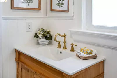 1710 Russell, Berkeley, CA 94703 - Photo 19