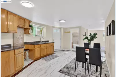 1328 25th St, Oakland, CA 94606 - Photo 23
