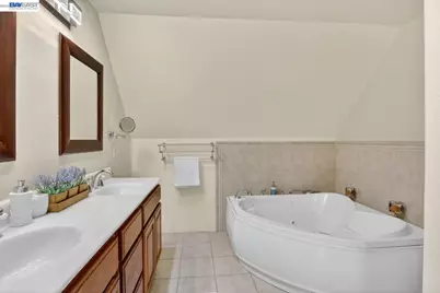1328 25th St, Oakland, CA 94606 - Photo 19