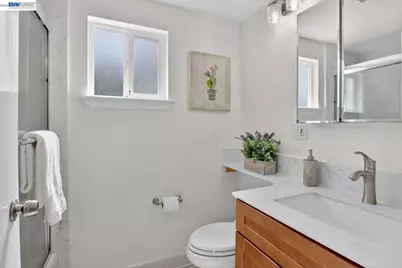 1328 25th St, Oakland, CA 94606 - Photo 13