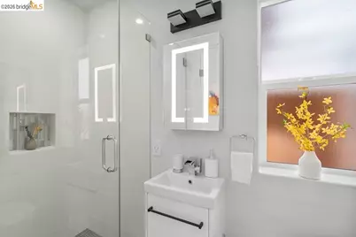 732 26th Street, Oakland, CA 94612 - Photo 15