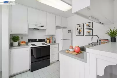 34812 Starling Dr #1, Union City, CA 94587 - Photo 9