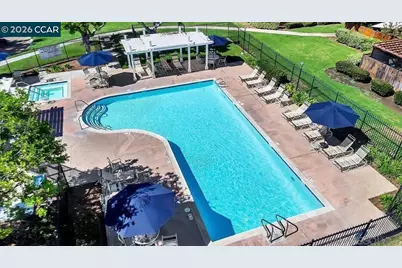 10558 Rancho Carmel Dr, San Diego, CA 92128 - Photo 7