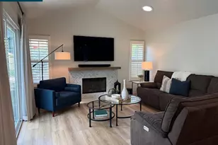 10558 Rancho Carmel Dr, San Diego, CA 92128 - Photo 5