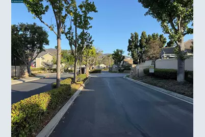 10558 Rancho Carmel Dr, San Diego, CA 92128 - Photo 15