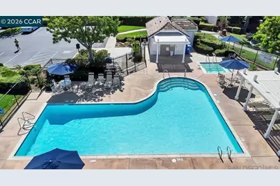 10558 Rancho Carmel Dr, San Diego, CA 92128 - Photo 17