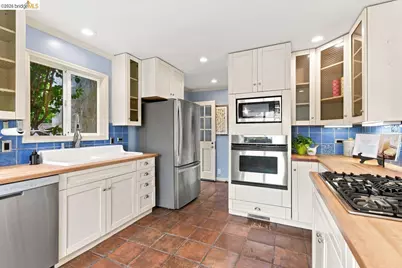 2400 McBryde Ave, Richmond, CA 94804 - Photo 5