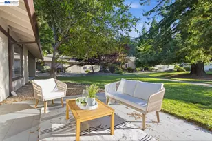 2641 Ptarmigan Dr, Walnut Creek, CA 94595 - Photo 31