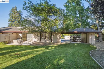 2641 Ptarmigan Dr #1, Walnut Creek, CA 94595 - Photo 27