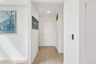 12 Madrid Ct, Novato, CA 94949 - Photo 5