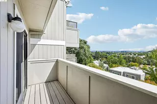 12 Madrid Ct, Novato, CA 94949 - Photo 35
