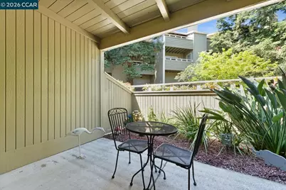 324 Eastgate Ln, Martinez, CA 94553 - Photo 15