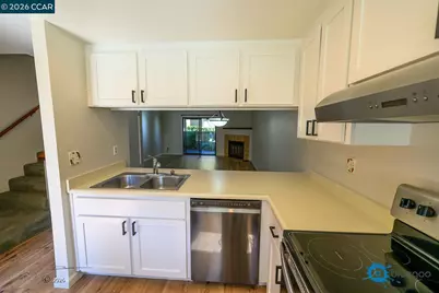 324 Eastgate Ln, Martinez, CA 94553 - Photo 5