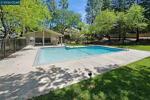 324 Eastgate Ln, Martinez, CA 94553 - Photo 35