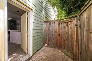 1555 32nd St, Oakland, CA 94608 - Photo 57