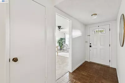 33136 Arizona, Union City, CA 94587 - Photo 39