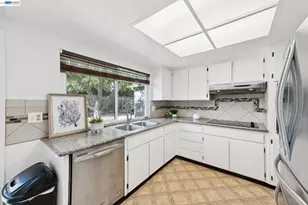 33136 Arizona, Union City, CA 94587 - Photo 25