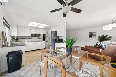 33136 Arizona, Union City, CA 94587 - Photo 21