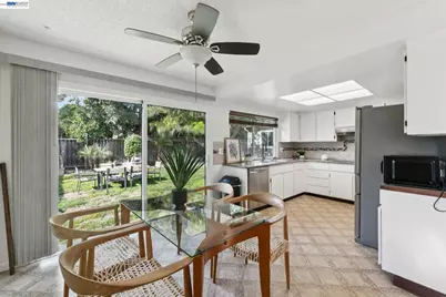 33136 Arizona, Union City, CA 94587 - Photo 19