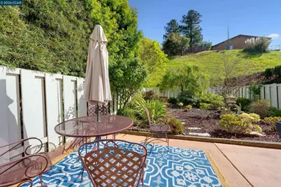 131 Ironwood, Oakland, CA 94605 - Photo 33